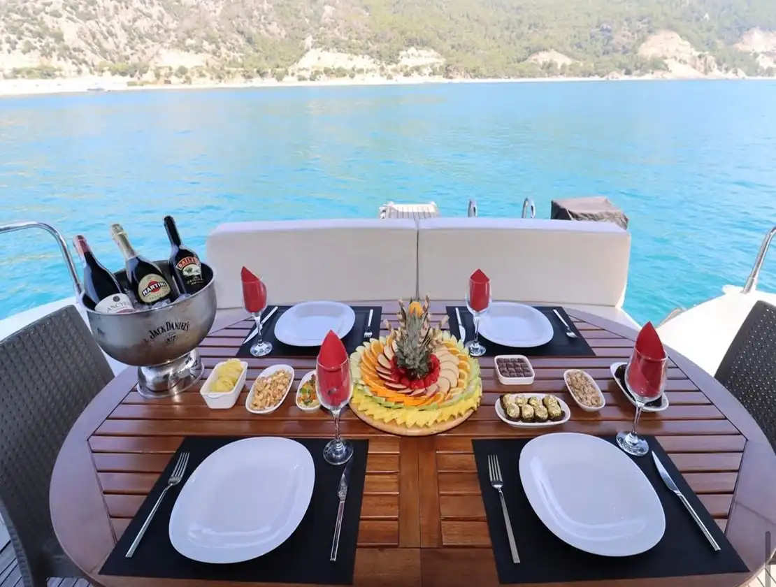Antalya Yacht Rental 16m Custom 55
